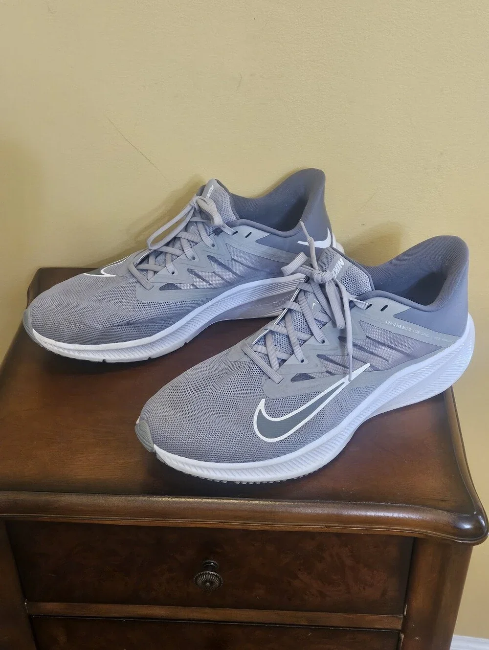 Nike Quest 3 Road Running Shoes Size 12 EUC